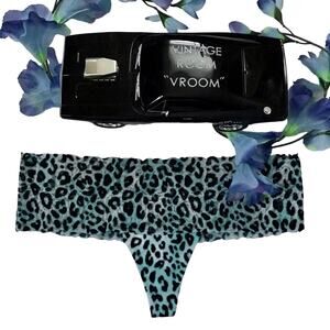 Victoria's Secret PINK NWT Cheekster Women L